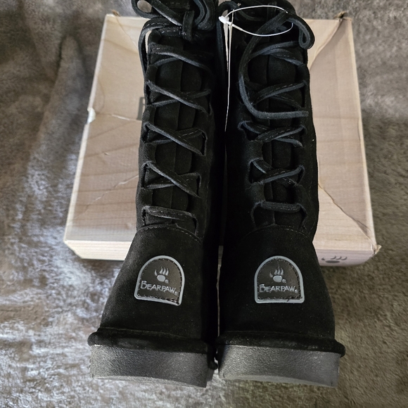 BEARPAW Phyllis In Black Furry Boots Women Size 9 *New In Box* - Picture 4 of 12